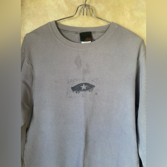 Vans Gray Long Sleeve Waffle Henley Style Shirt Unisex Small Y2K Stained - Picture 2 of 7